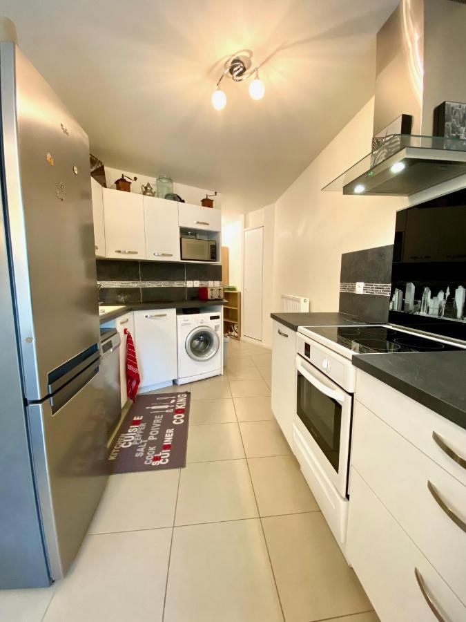 Neptune YourHostHelper Caen Exterior foto